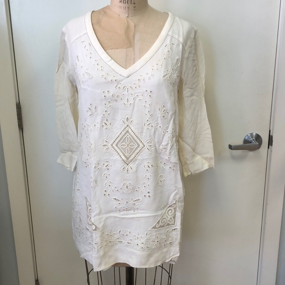 FRENCH CONNECTION VNECK EMBROIDERED DRESS